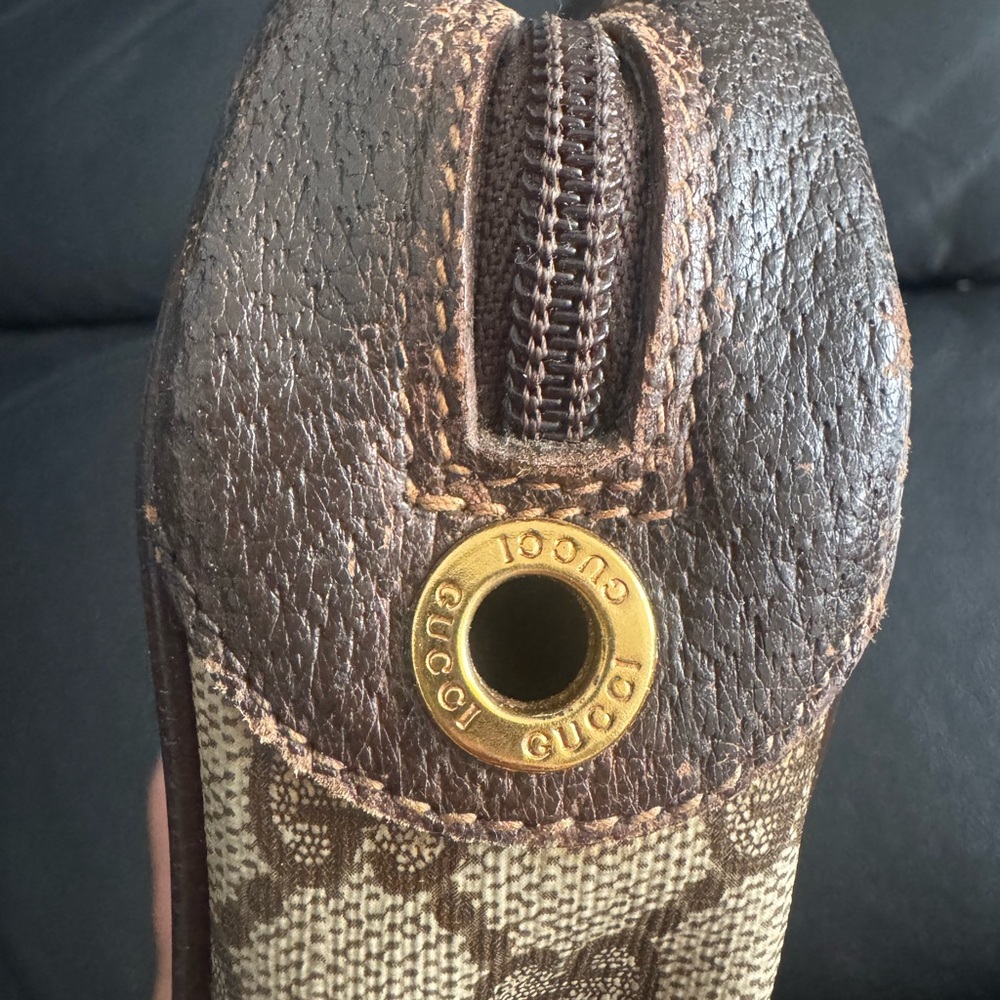 Gucci Beige and Brown Monogram Pouch Preloved Used - Picture 8 of 17